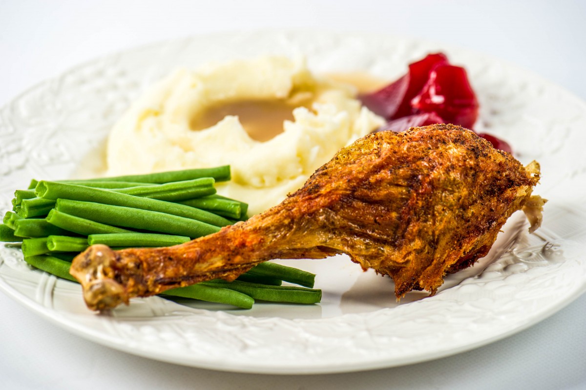 Salvation Army dishes out Thanksgiving meals today